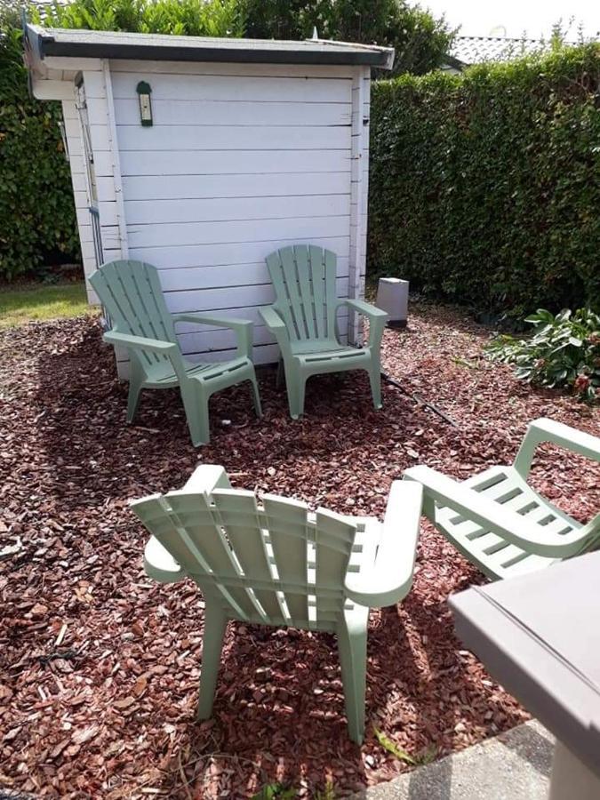 Luxueuze Stacaravan In Bredene Met Eigen Terras En Tuintje Exterior photo