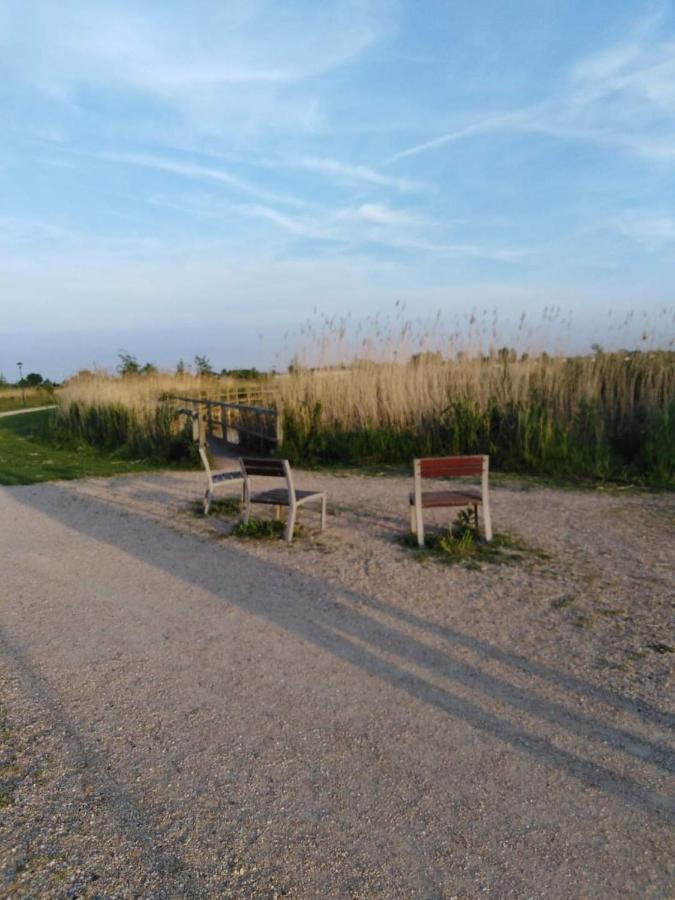 Luxueuze Stacaravan In Bredene Met Eigen Terras En Tuintje Exterior photo